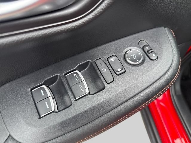 Certified 2025 Honda HR-V Sport image 17