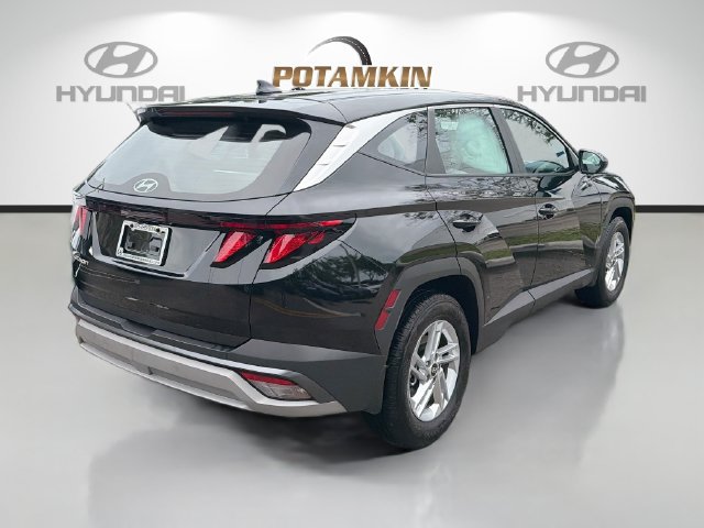 Used 2025 Hyundai Tucson SE FWD image 5