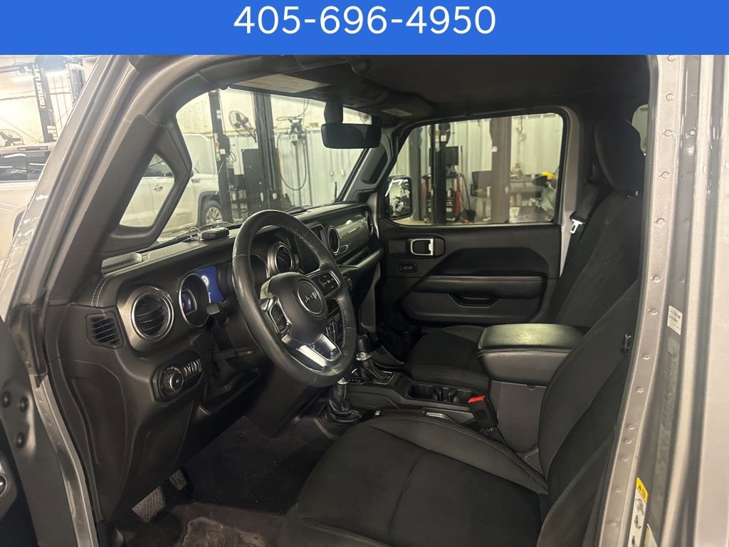Used 2018 Jeep Wrangler Unlimited Sahara image 12