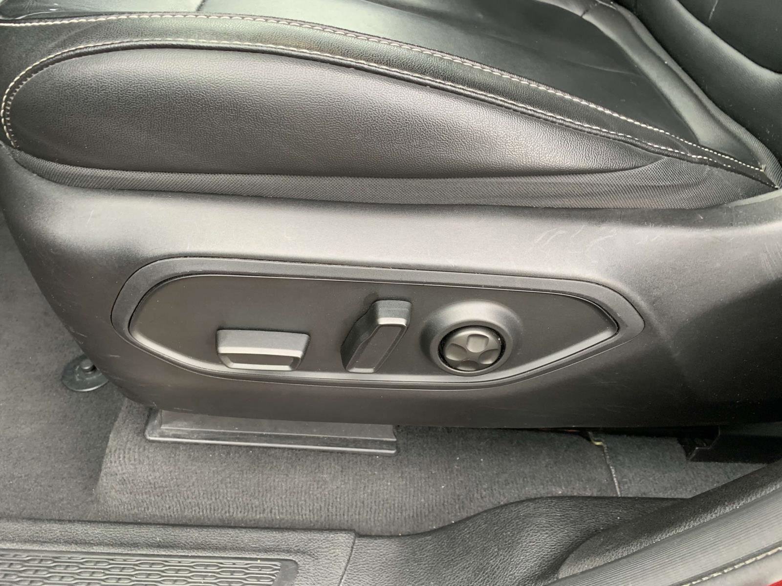 Used 2023 Jeep Grand Cherokee Limited image 16