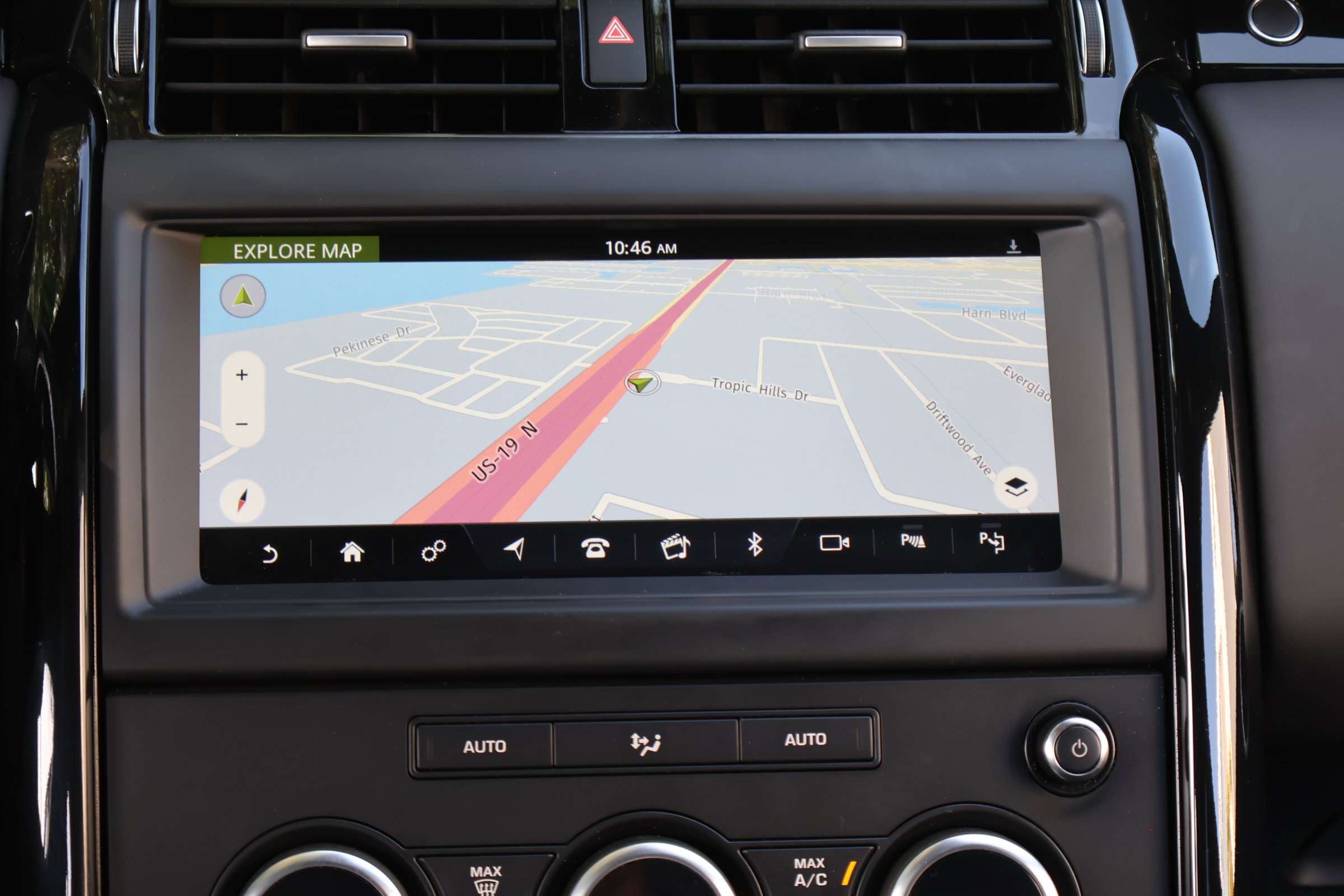 Used 2019 Land Rover Discovery SE AWD/4WD image 3