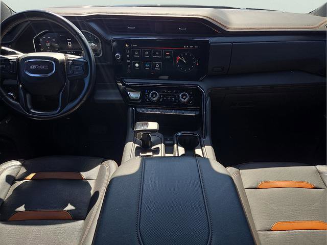 Used 2023 GMC Sierra 1500 AT4 w/ Technology Package AWD/4WD image 7