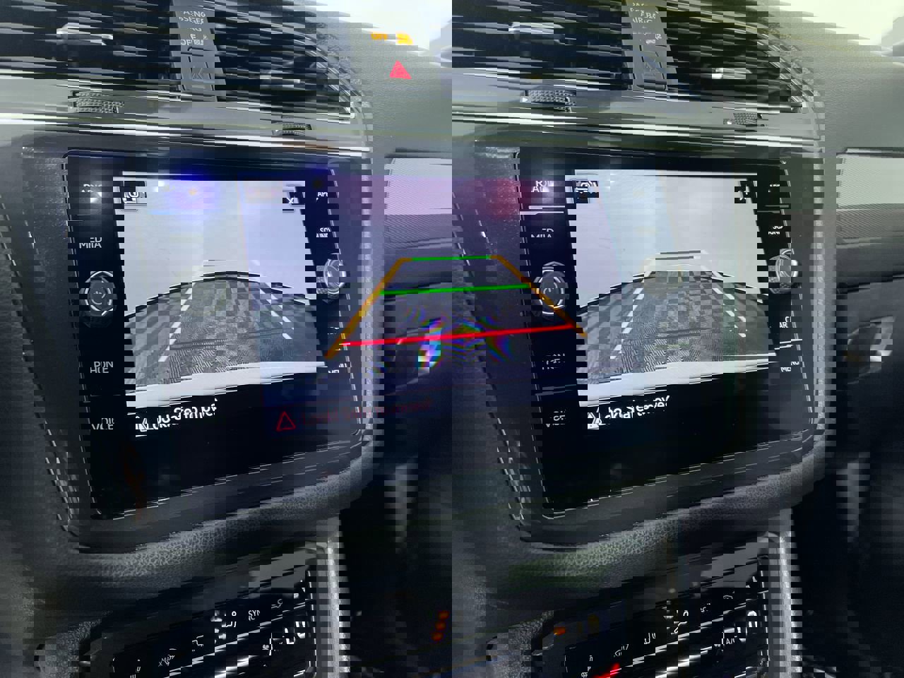 Used 2022 Volkswagen Tiguan SE R-Line image 26