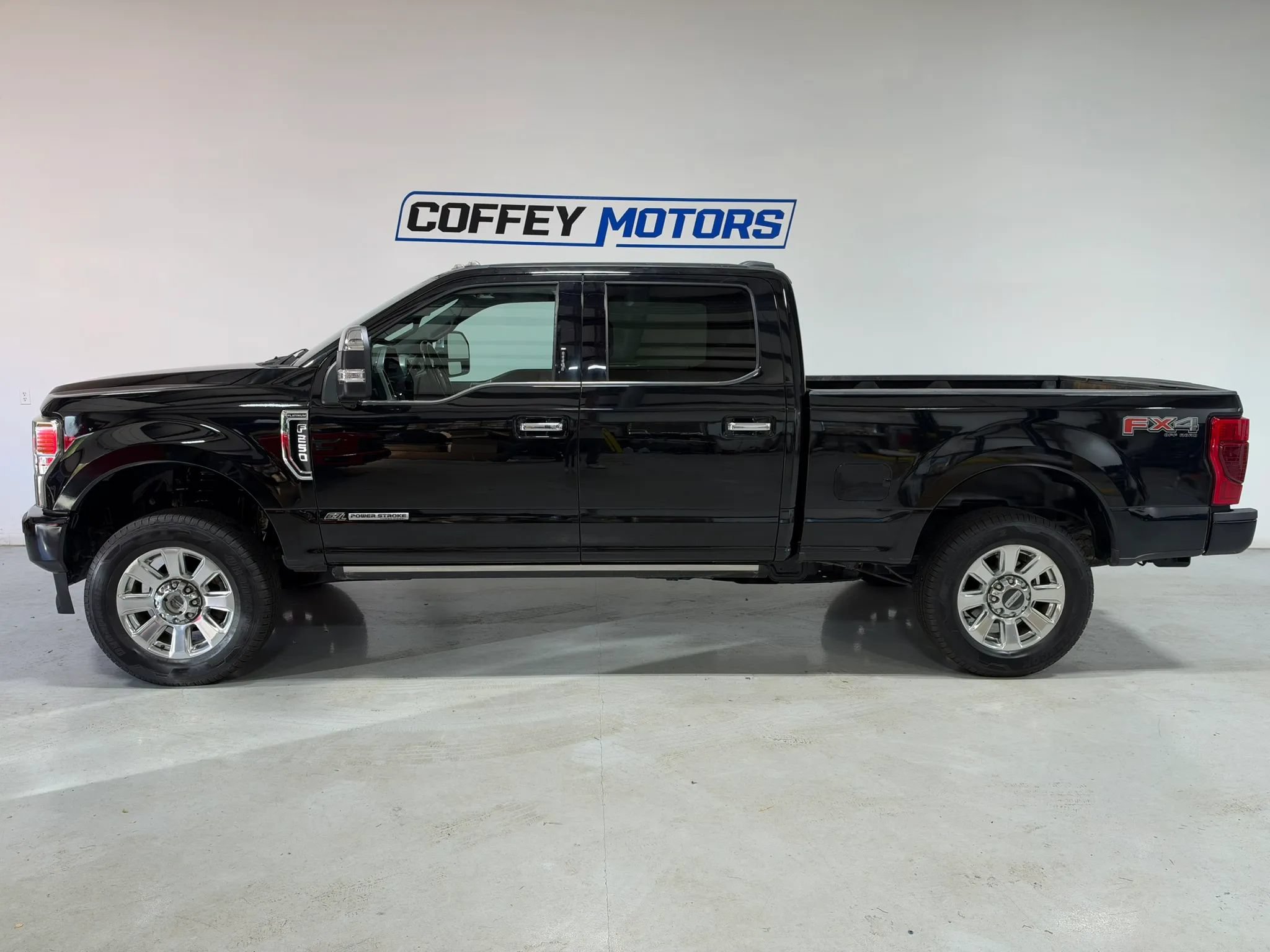 Used 2020 Ford F250 Platinum AWD/4WD image 3