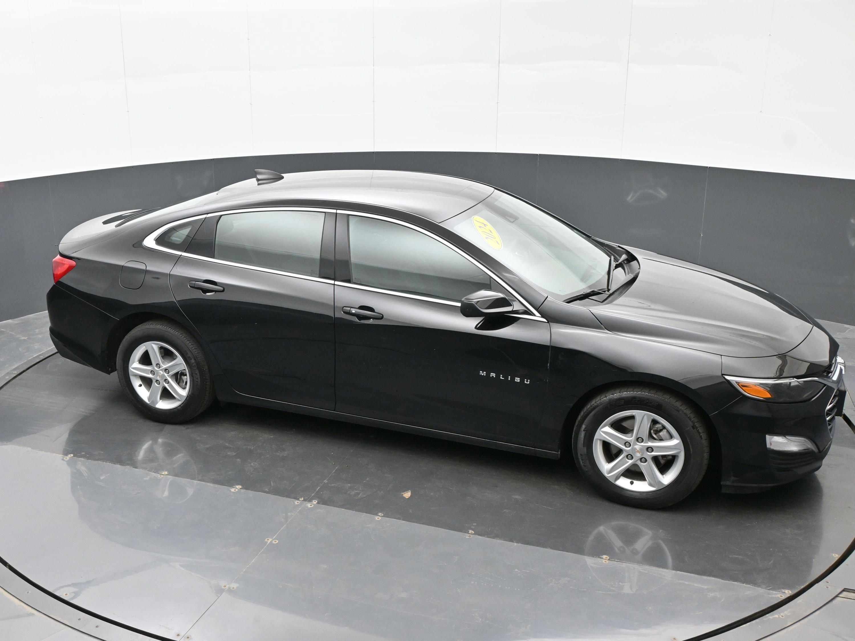 Used 2024 Chevrolet Malibu LS FWD image 32