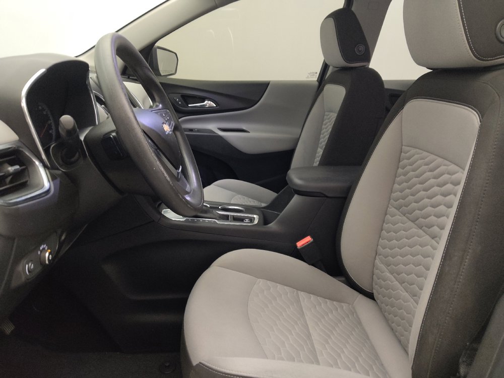Used 2019 Chevrolet Equinox LS FWD image 17