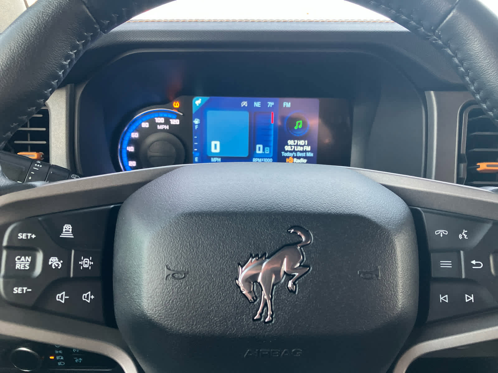 Used 2024 Ford Bronco Badlands image 14