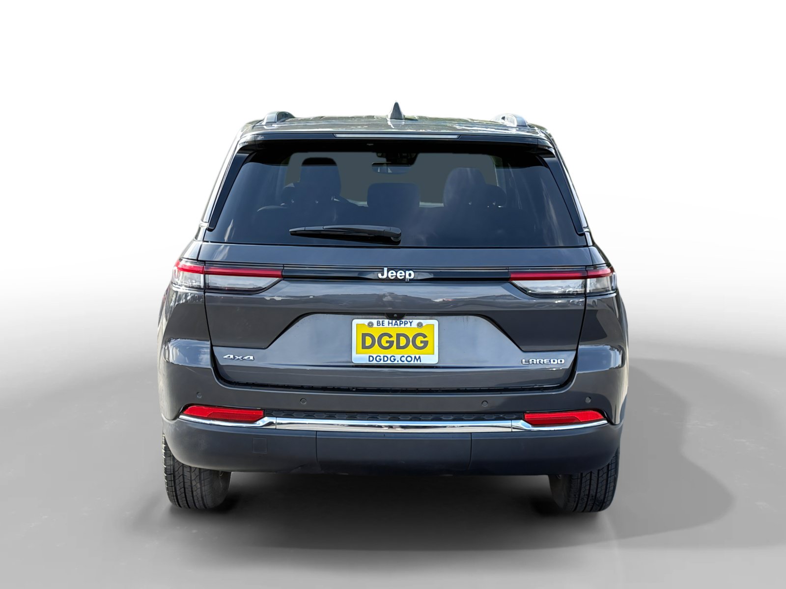 Used 2024 Jeep Grand Cherokee Laredo AWD/4WD image 4