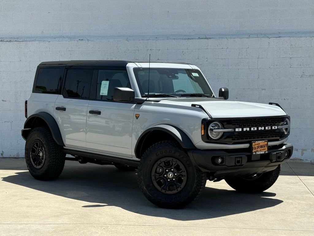 New 2026 Ford Bronco Badlands w/ Sasquatch Package