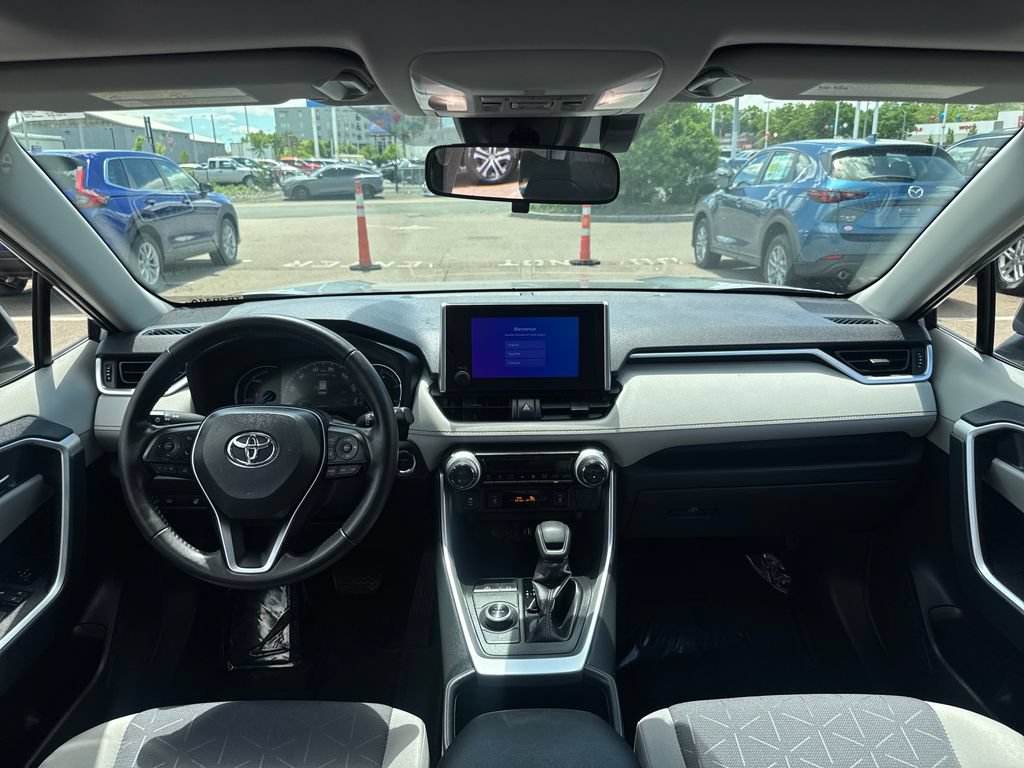 Used 2025 Toyota RAV4 XLE w/ Convenience Package AWD/4WD image 12