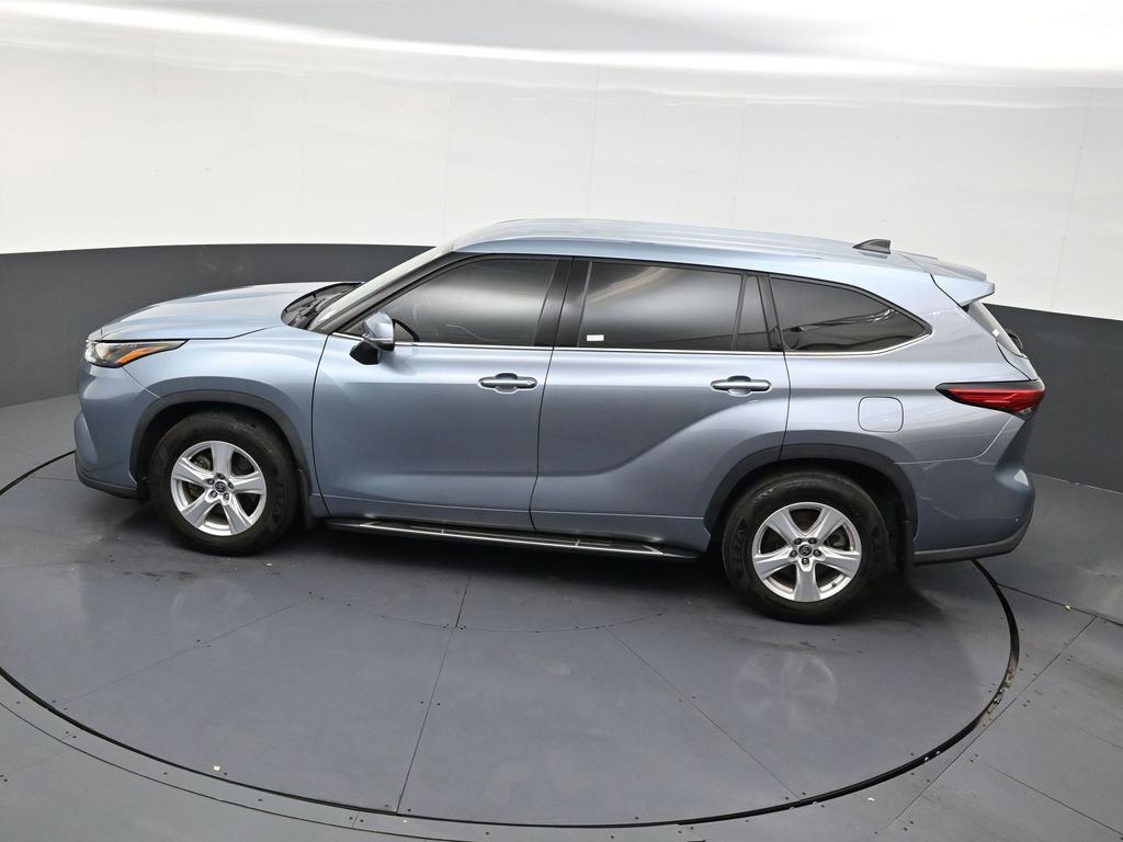 Used 2022 Toyota Highlander LE image 13