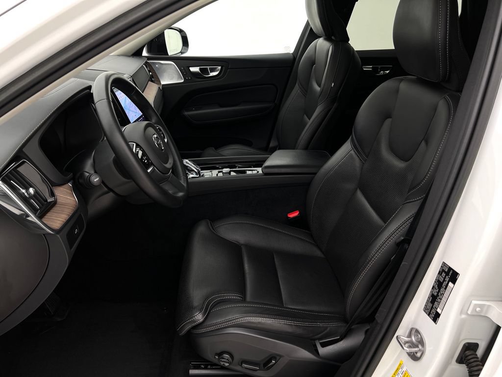 Used 2023 Volvo XC60 B6 Ultimate AWD/4WD image 11