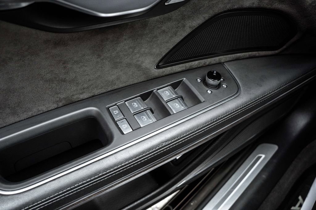 Used 2021 Audi A8 L 4.0T w/ Luxury Package image 16