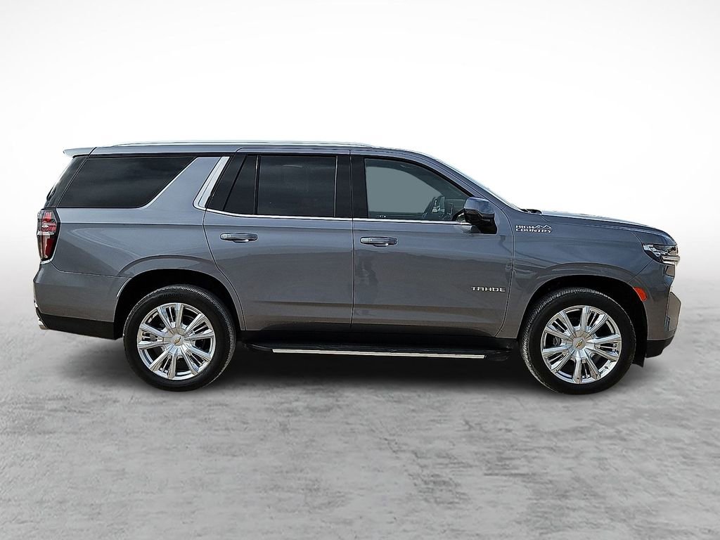 Used 2022 Chevrolet Tahoe High Country RWD image 12