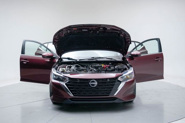 Used 2024 Nissan Sentra SV FWD image 16