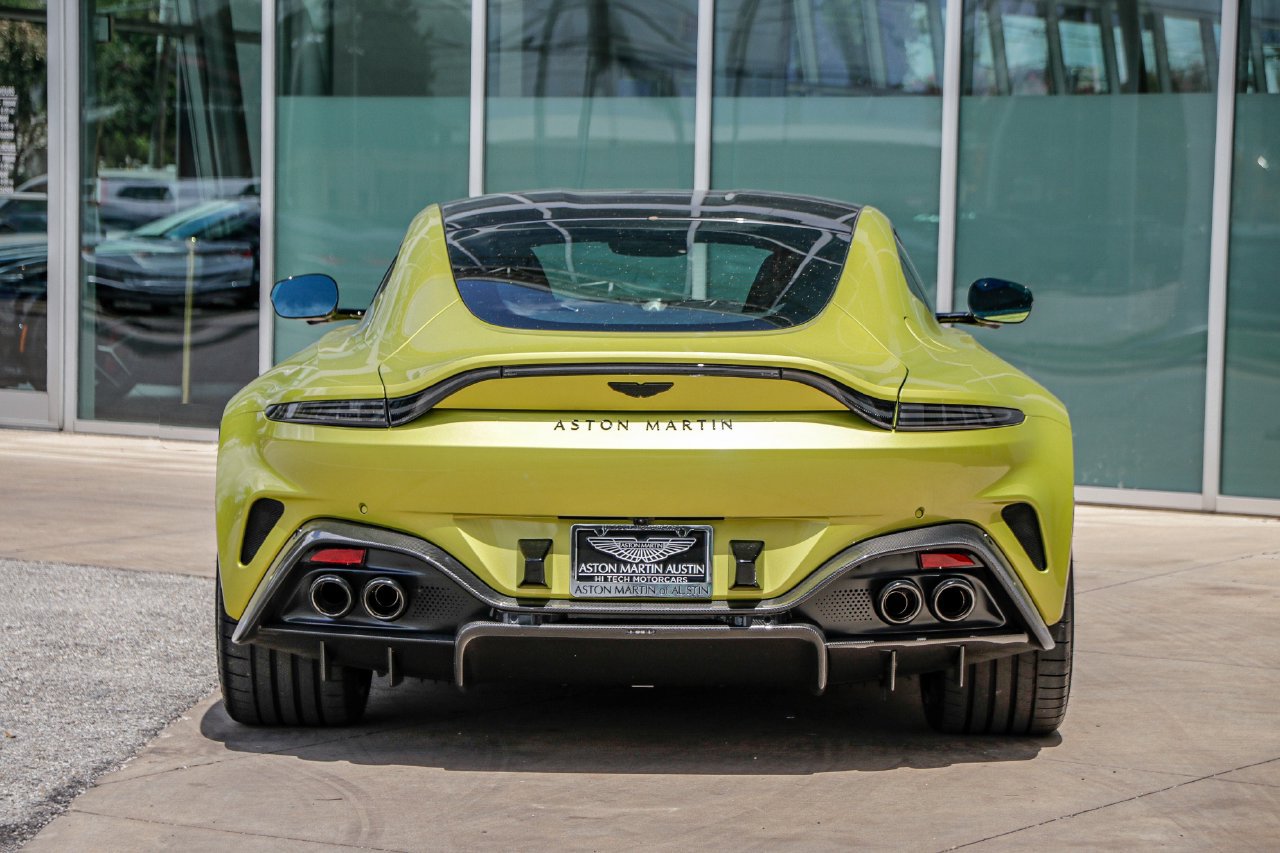 New 2025 Aston Martin V8 Vantage Coupe RWD image 14