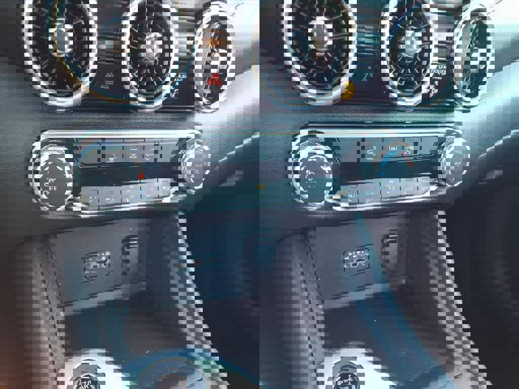 Certified 2023 Nissan Sentra SV image 18