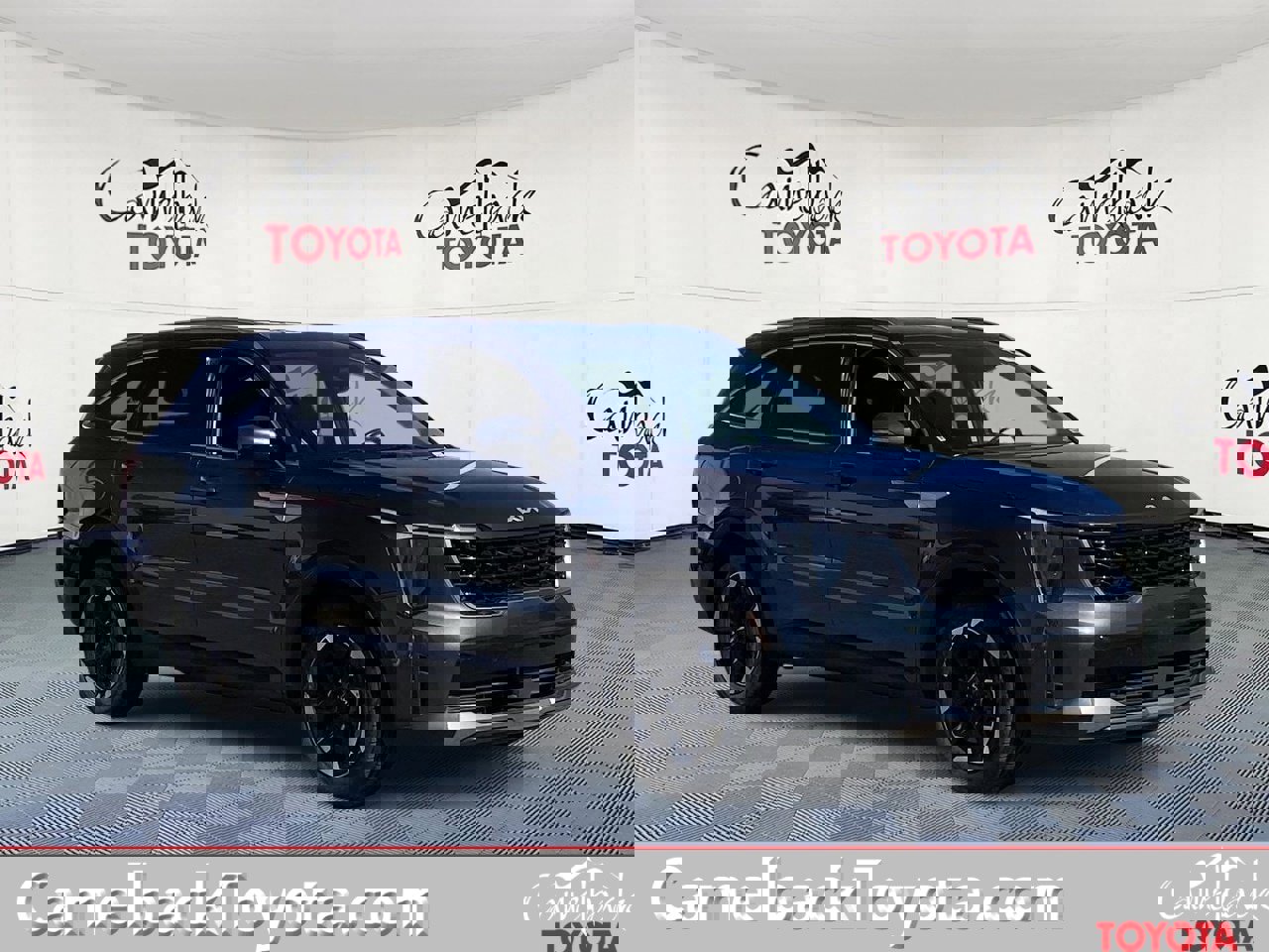 Used 2024 Kia Sorento S image 1