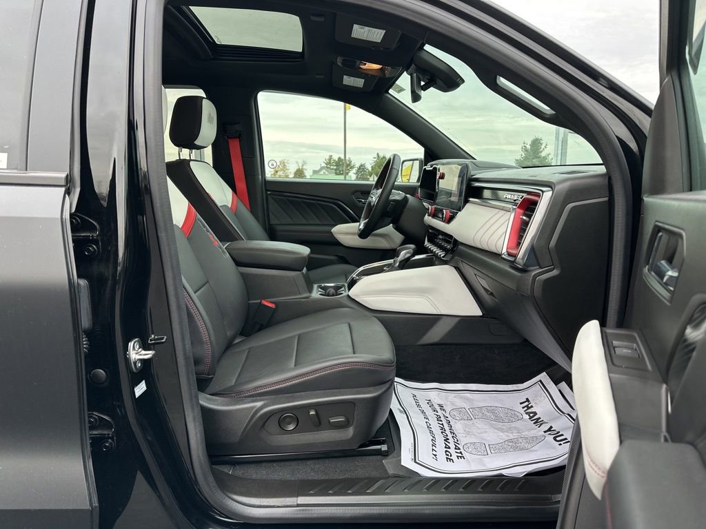 Used 2024 GMC Canyon AT4X w/ AT4X AEV Edition image 26