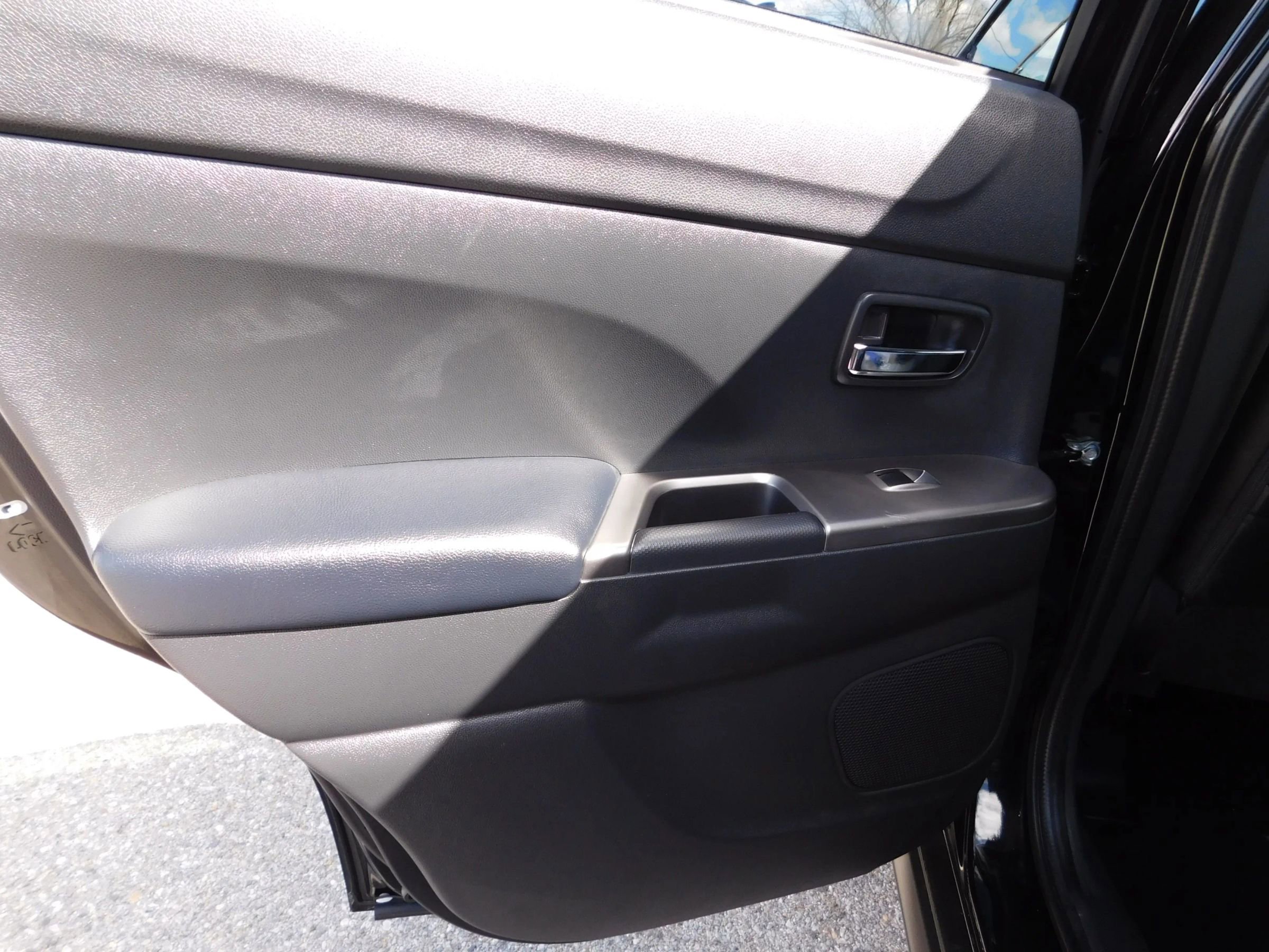 Used 2026 Mitsubishi Outlander Sport AWD image 9