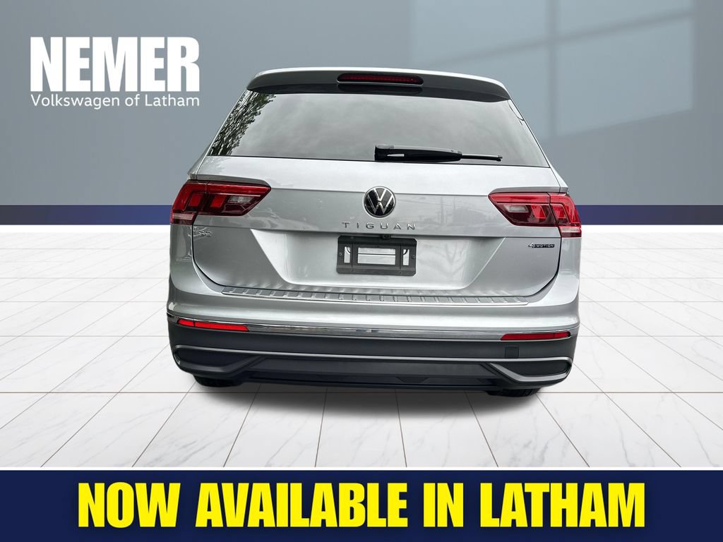 Certified 2024 Volkswagen Tiguan SE AWD/4WD image 3