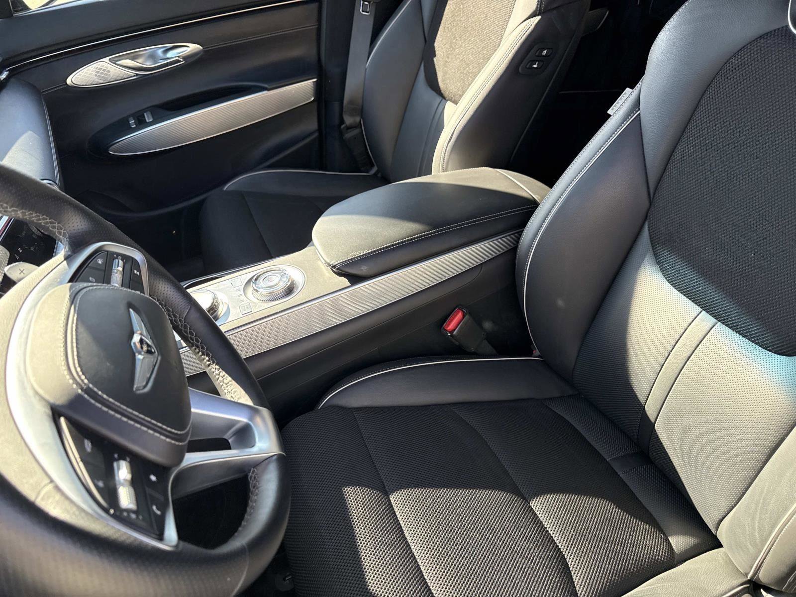 Used 2024 Genesis GV70 3.5T Sport image 22