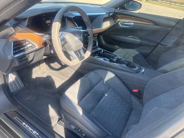 Used 2023 Audi e-tron GT Prestige w/ Prestige Package AWD/4WD image 3