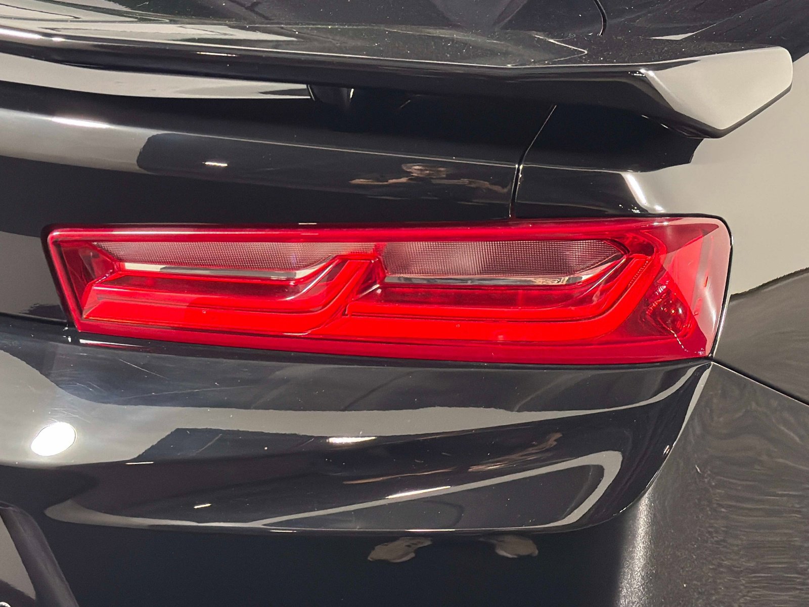 Used 2018 Chevrolet Camaro ZL1 w/ LPO, ZL1 Protection Package RWD image 17