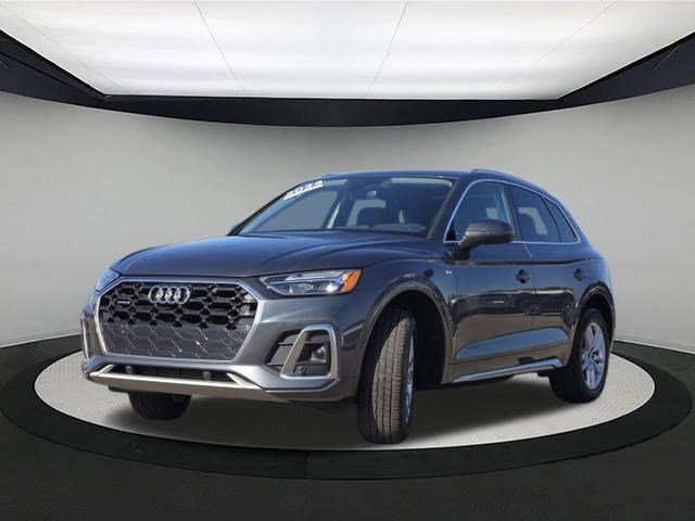 Certified 2023 Audi Q5 2.0T Premium w/ Convenience Package image 3