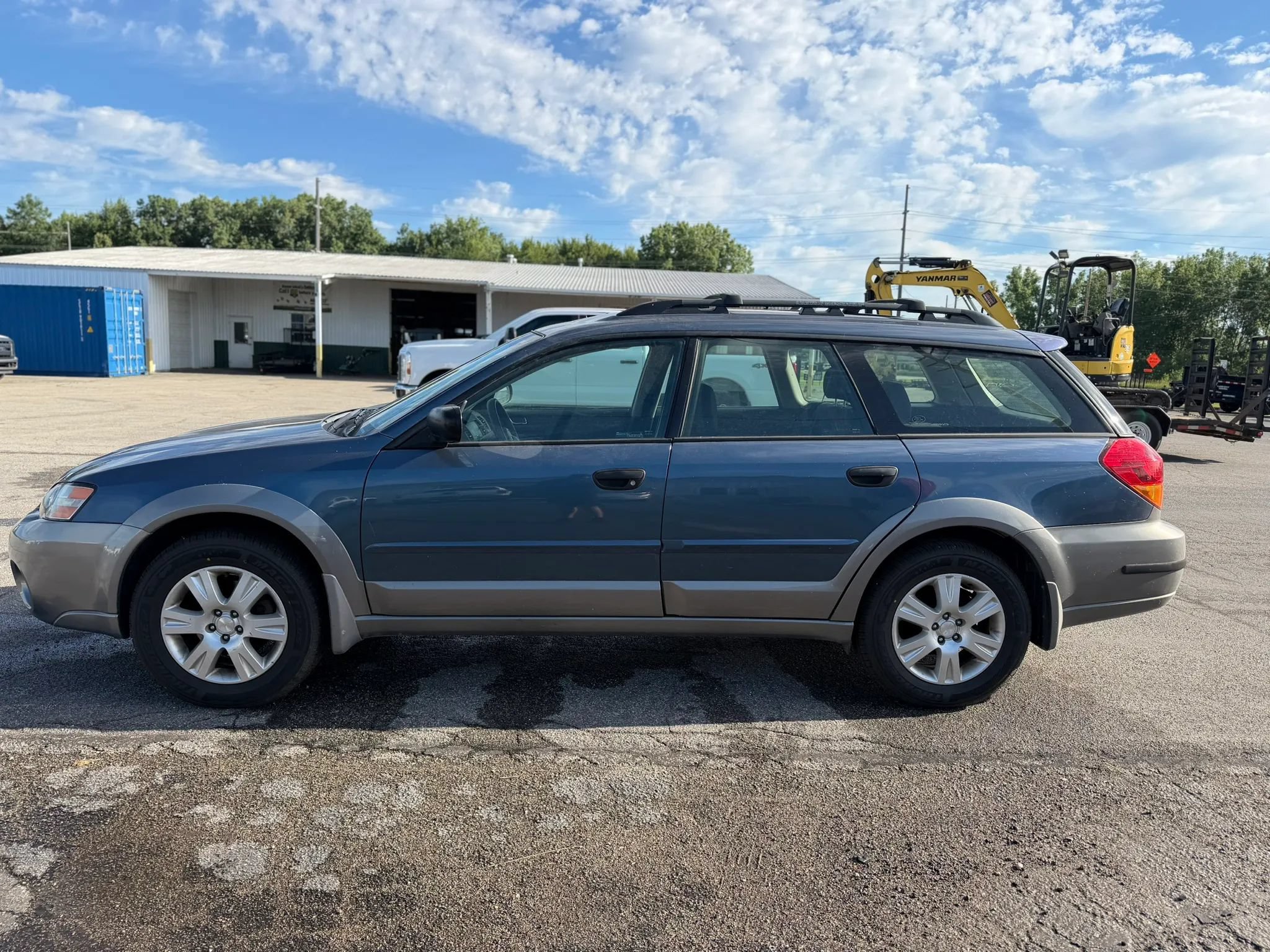 Used 2005 Subaru Outback 2.5i AWD/4WD image 8