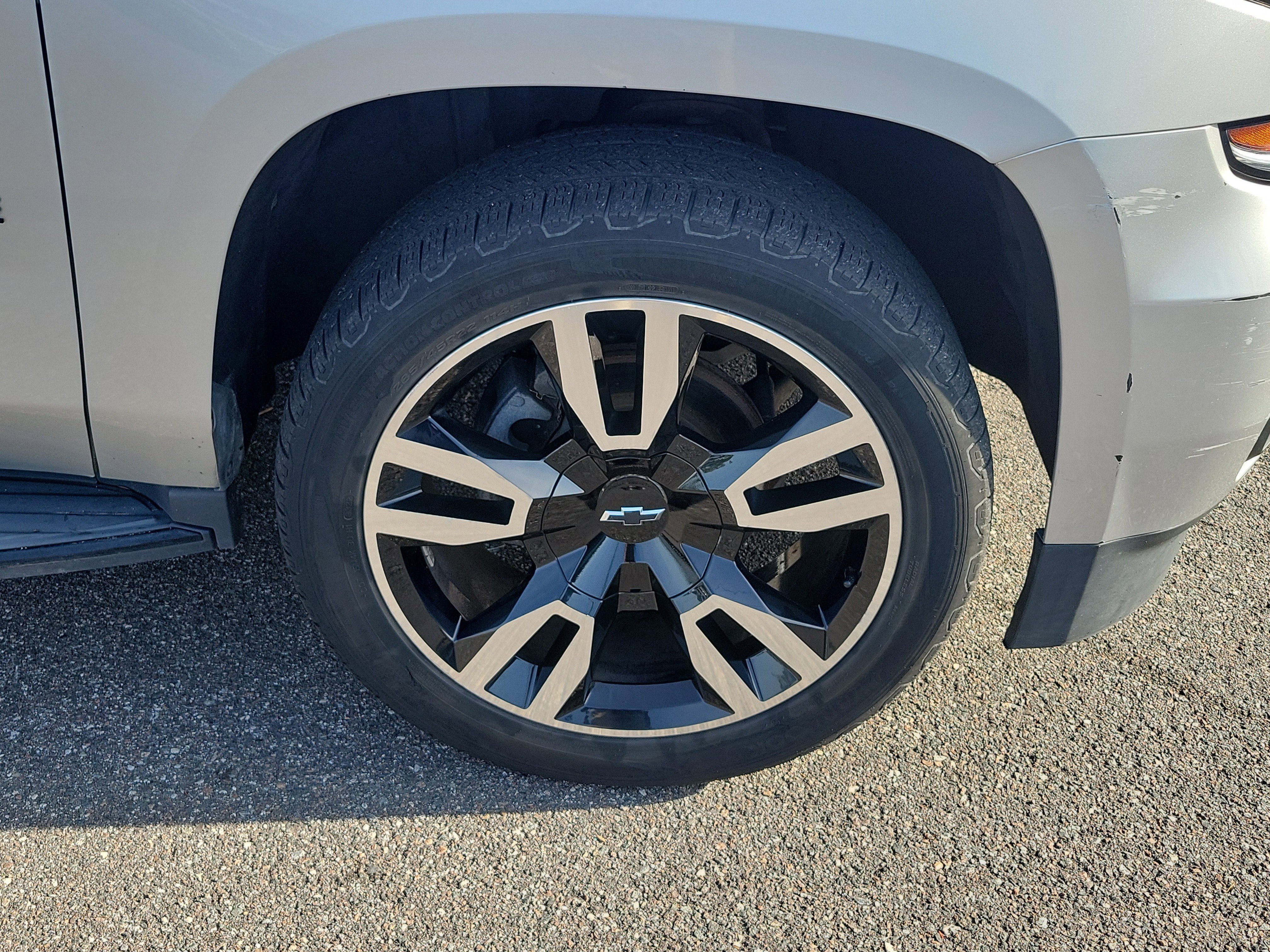 Used 2018 Chevrolet Tahoe LT w/ Luxury Package RWD image 40