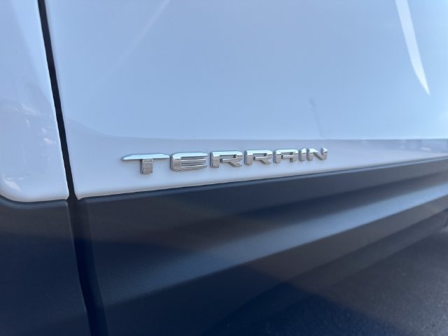 Used 2024 GMC Terrain SLT AWD/4WD image 32