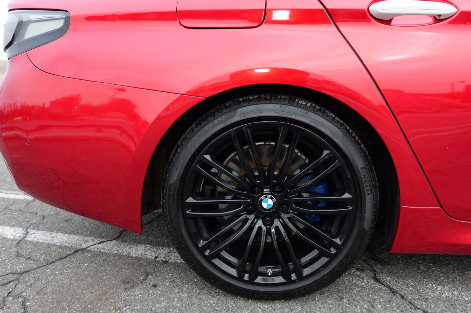 Used 2018 BMW M550i xDrive image 16