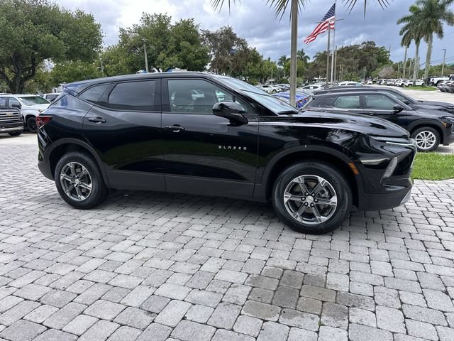 Used 2025 Chevrolet Blazer LT FWD image 15