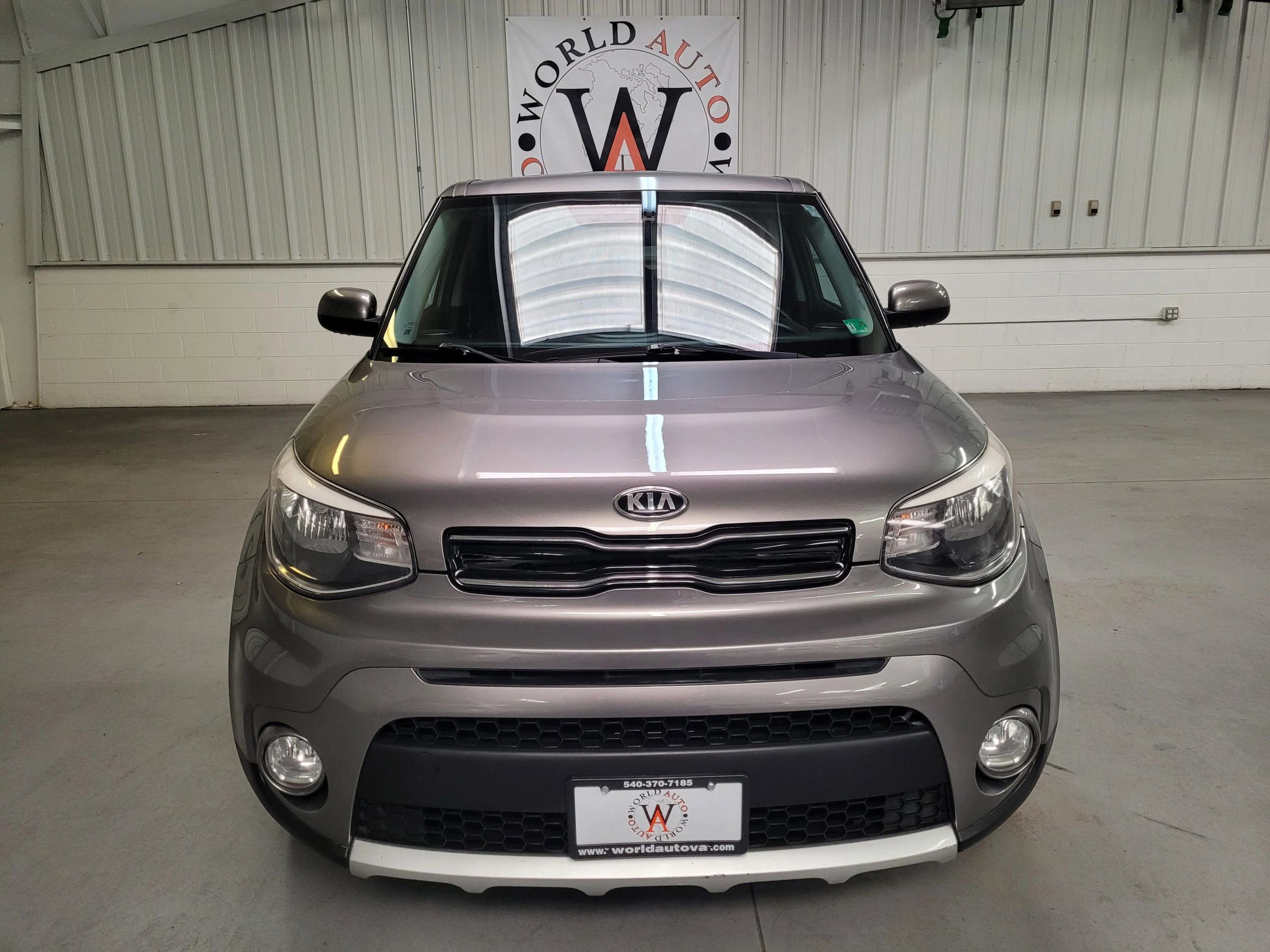 Used 2018 Kia Soul + image 12