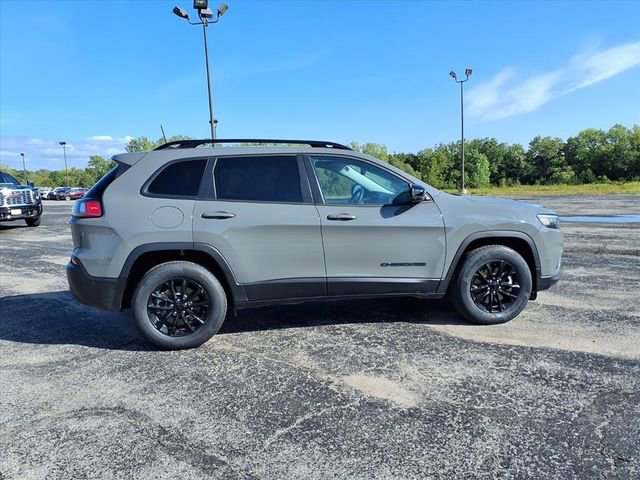 Used 2023 Jeep Cherokee Altitude Lux image 8