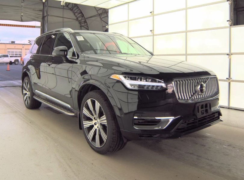 Used 2024 Volvo XC90 T8 Plus w/ Protection Package Premier image 4
