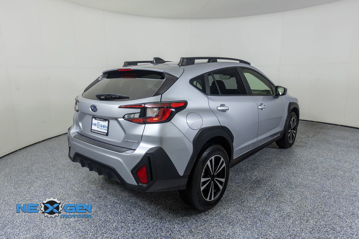 Used 2024 Subaru Crosstrek 2.0i Premium AWD/4WD image 7
