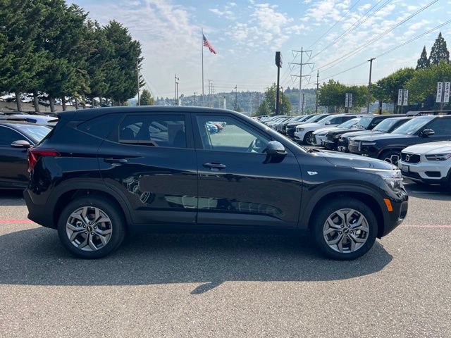 Used 2026 Kia Seltos LX AWD/4WD image 8