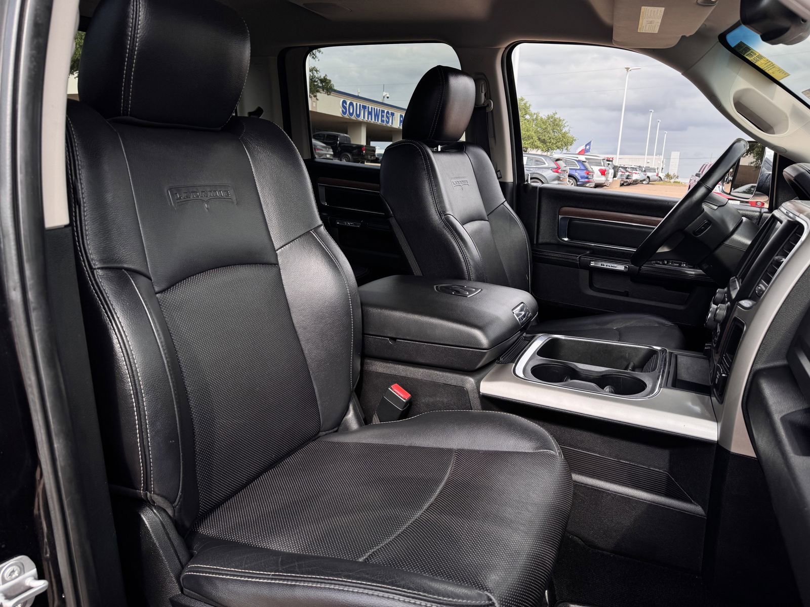 Used 2017 RAM 1500 Laramie w/ Convenience Group image 28