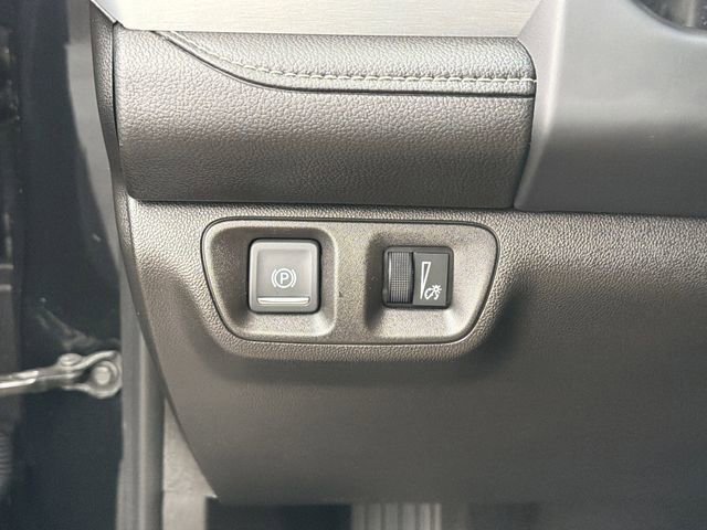 Used 2021 GMC Acadia SLT AWD/4WD image 16