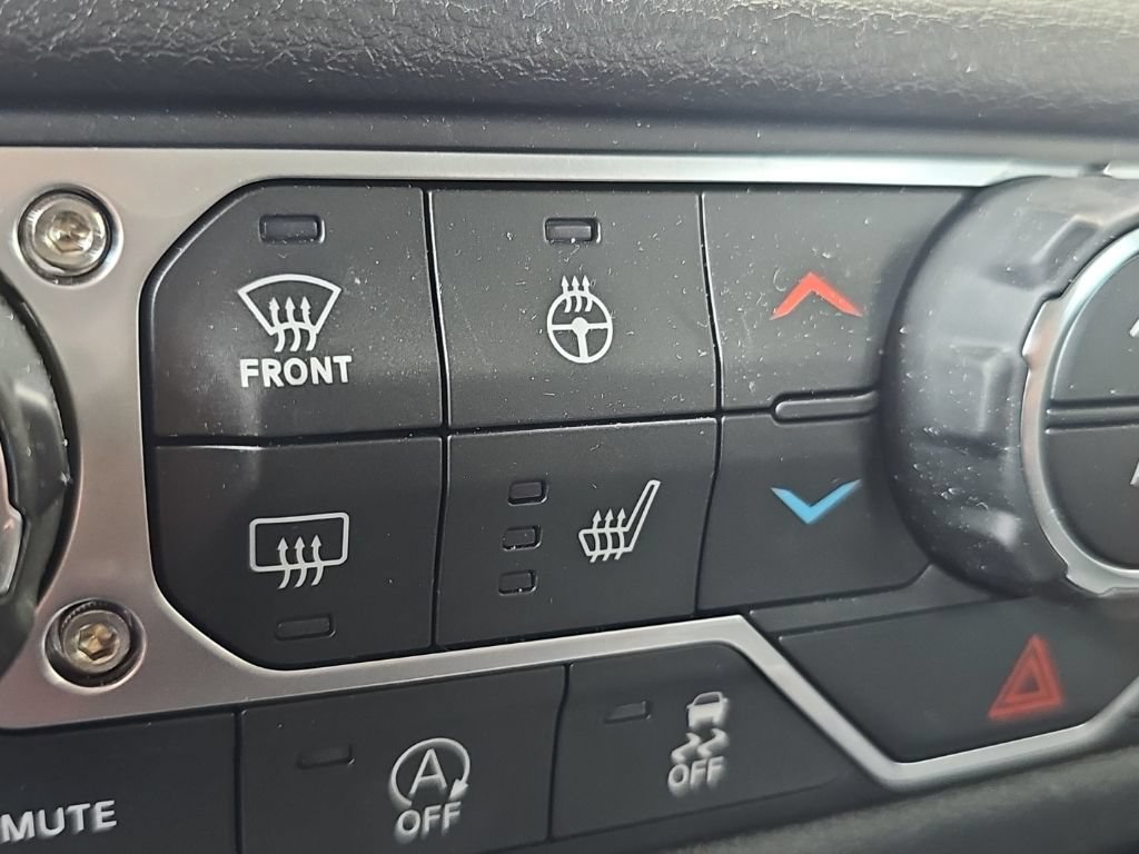 Used 2025 Jeep Wrangler Sport AWD/4WD image 14