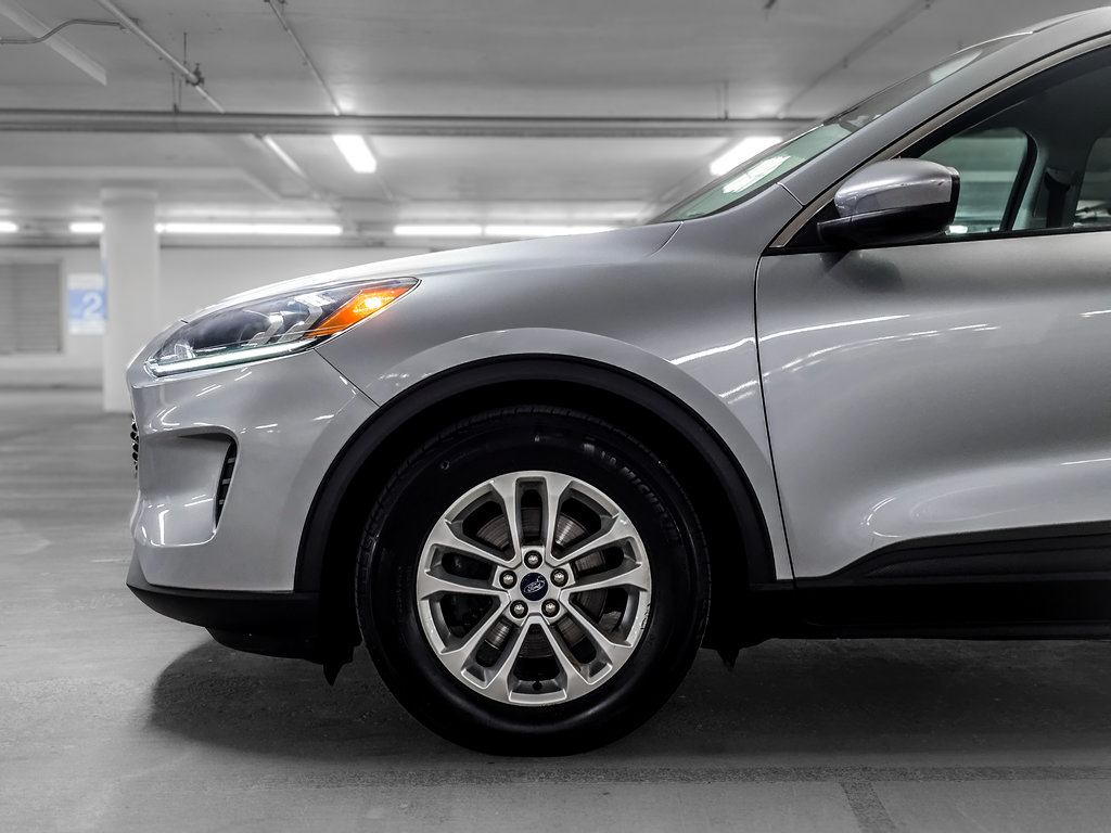 Used 2021 Ford Escape SE w/ Convenience Package FWD image 15