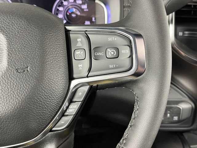 New 2026 RAM 3500 Laramie AWD/4WD image 17
