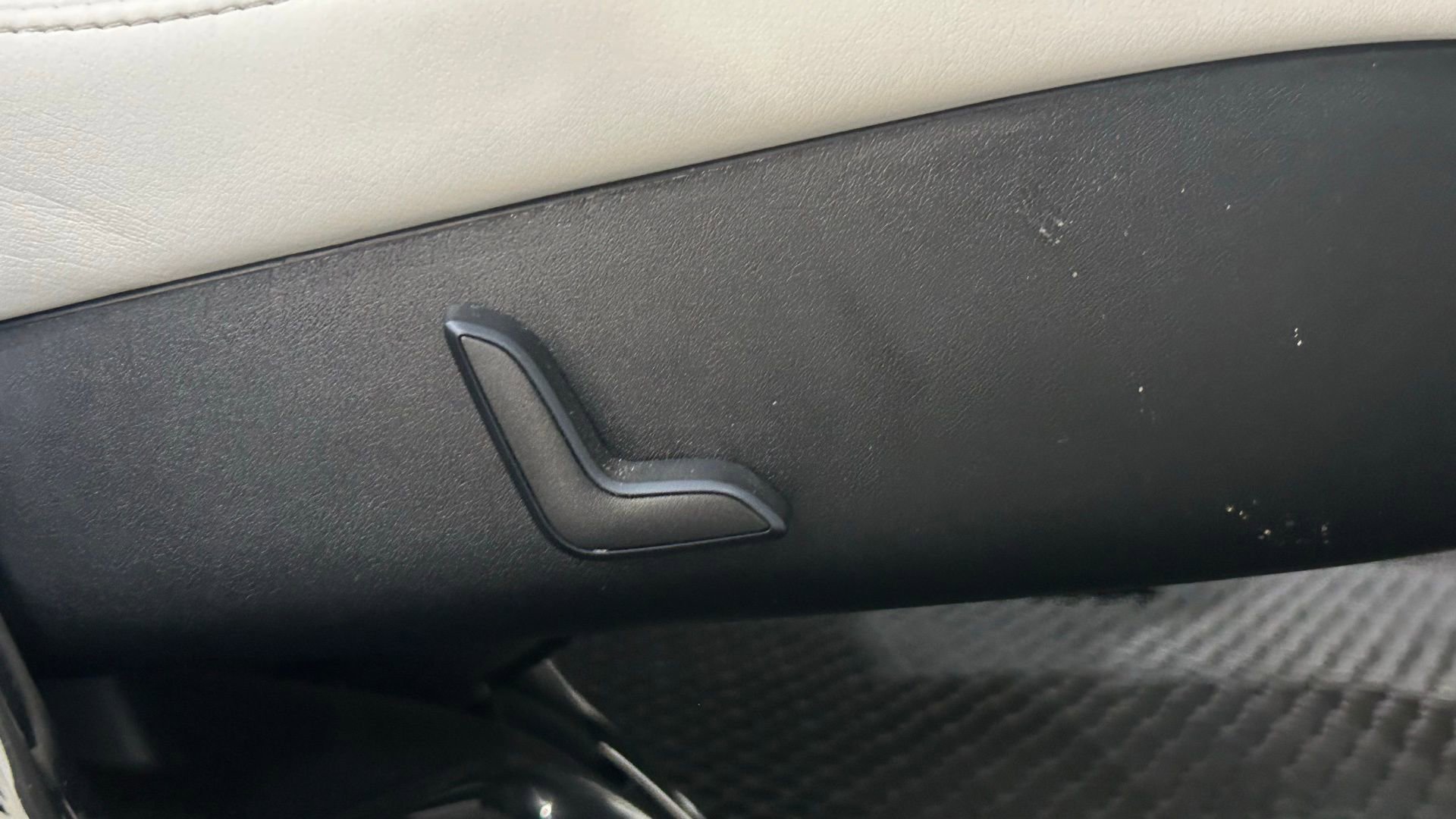 Used 2023 Tesla Model X Plaid image 56