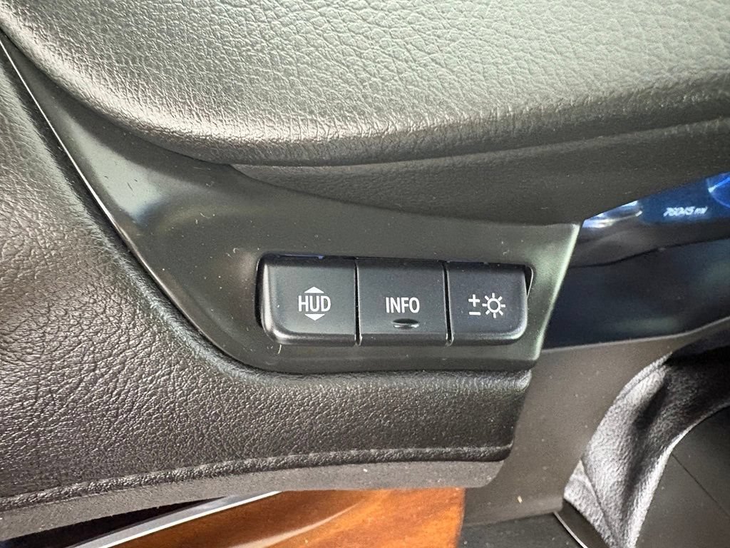 Used 2019 Cadillac Escalade Luxury AWD/4WD image 18