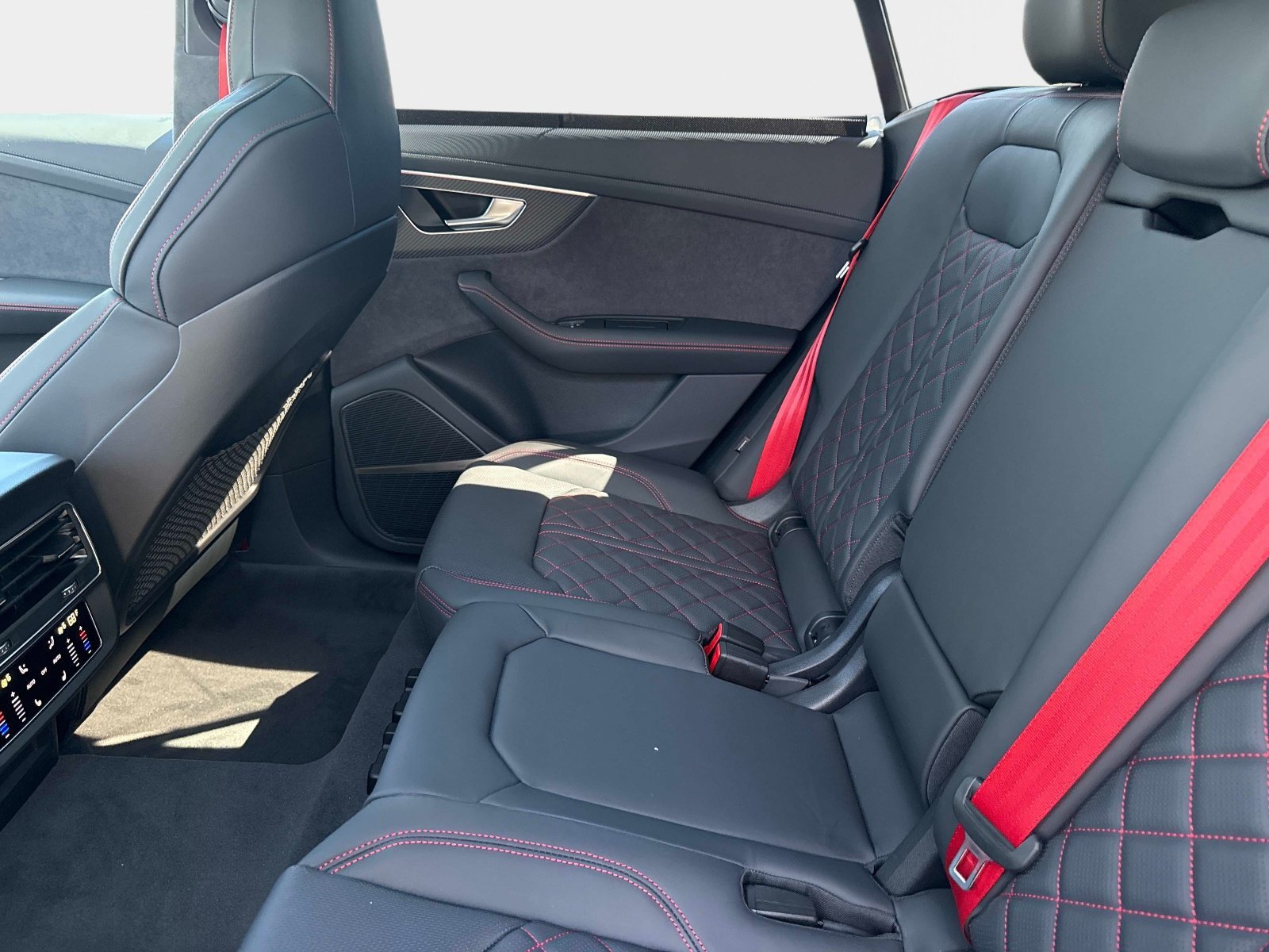New 2027 Audi SQ8 Prestige AWD/4WD image 12