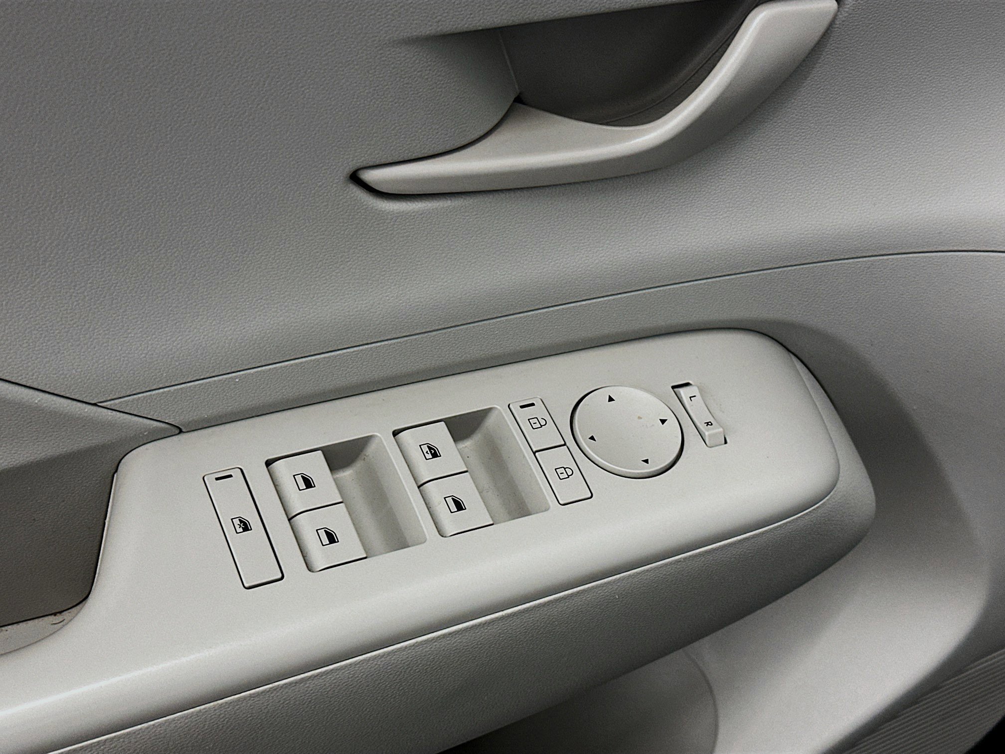 Used 2025 Hyundai Kona SEL image 15