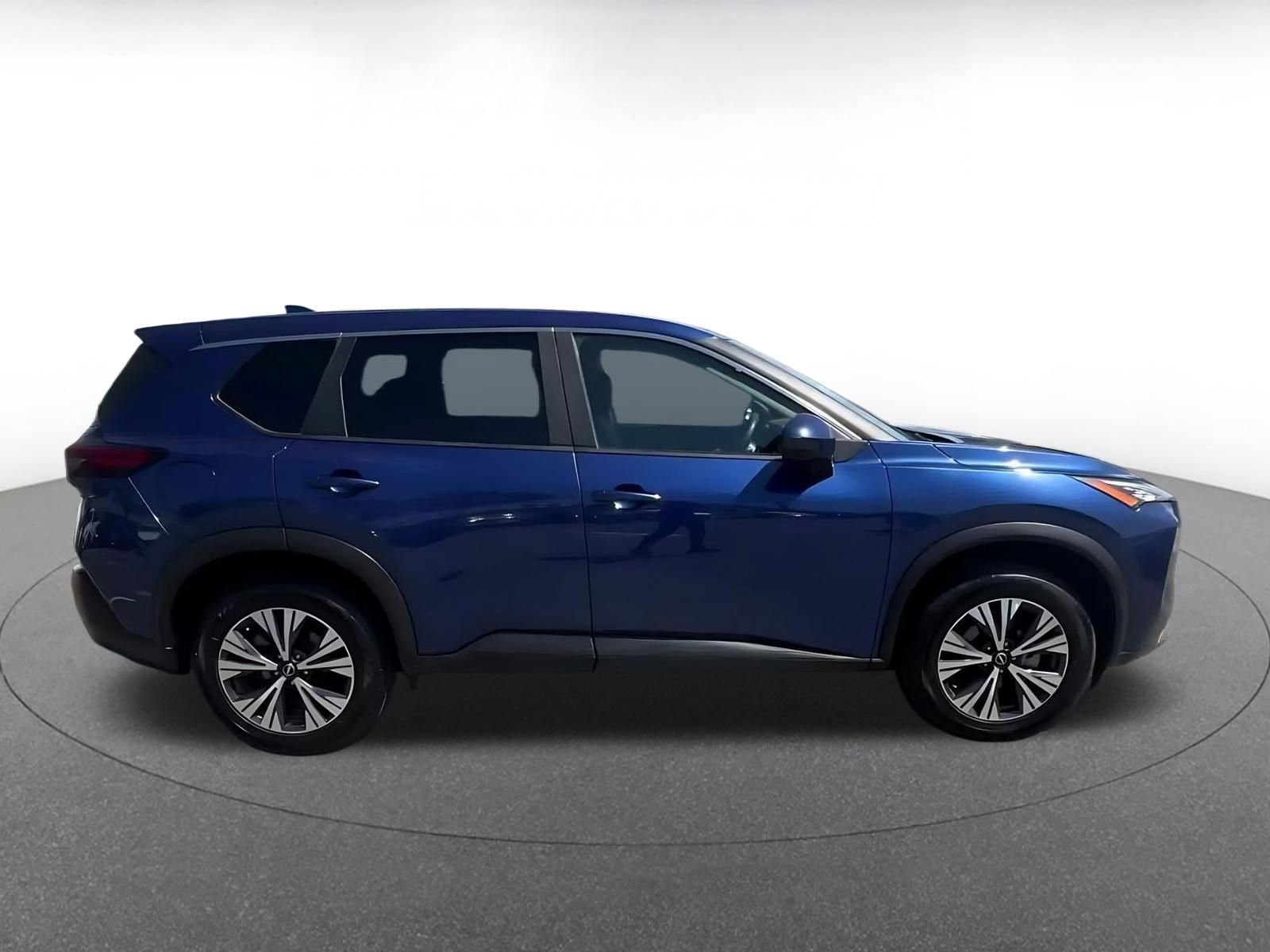 Used 2023 Nissan Rogue SV FWD image 16