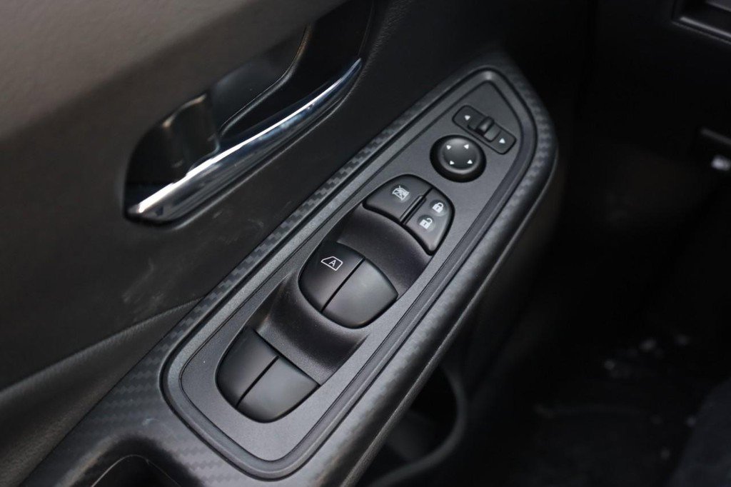 New 2025 Nissan Versa SV w/ Trunk Package FWD image 16